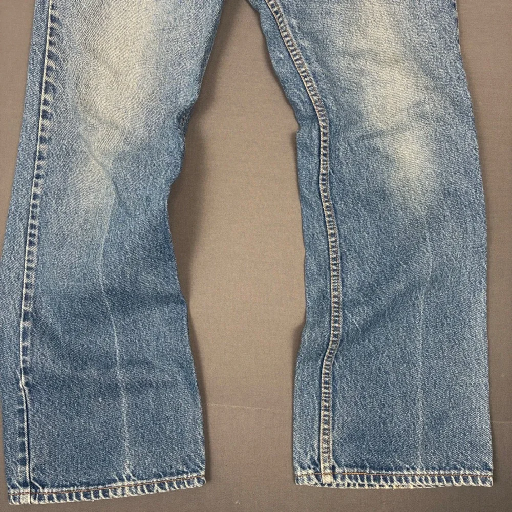 Vintage 90s Levi's 517 Bootcut Jeans Men's Size 32x30 Medium Wash Made in USA